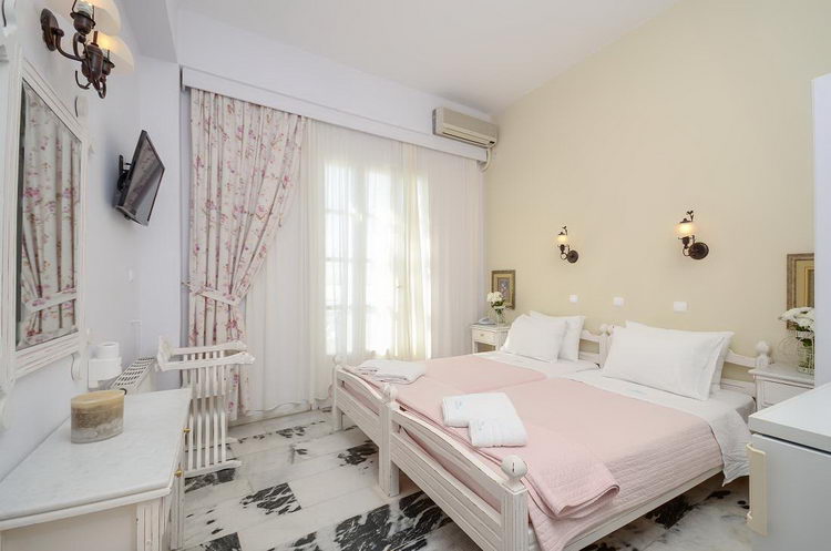 Standard Rooms at Hotel Kymata